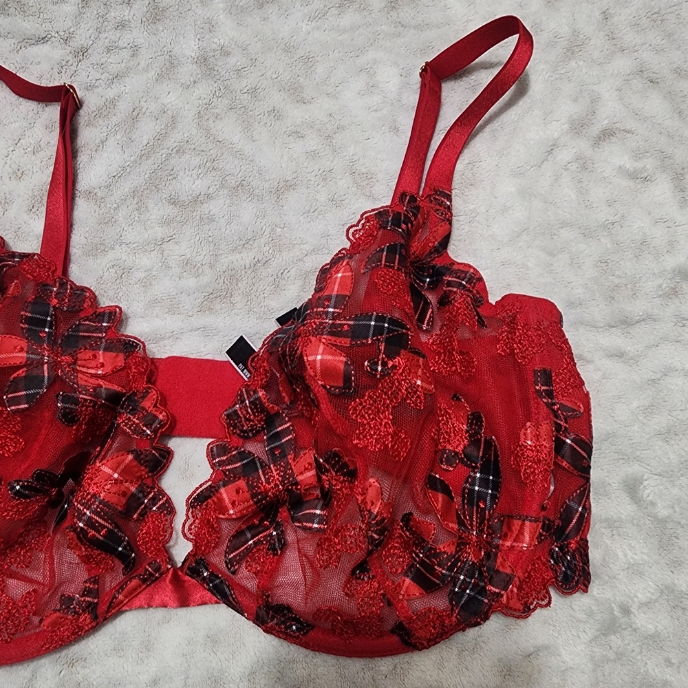 VICTORIA'S SECRET LUXE LINGERIE UNLINED FLORAL EMBROIDERED LOW CUT BRA Sz 36DDD - Picture 3 of 14